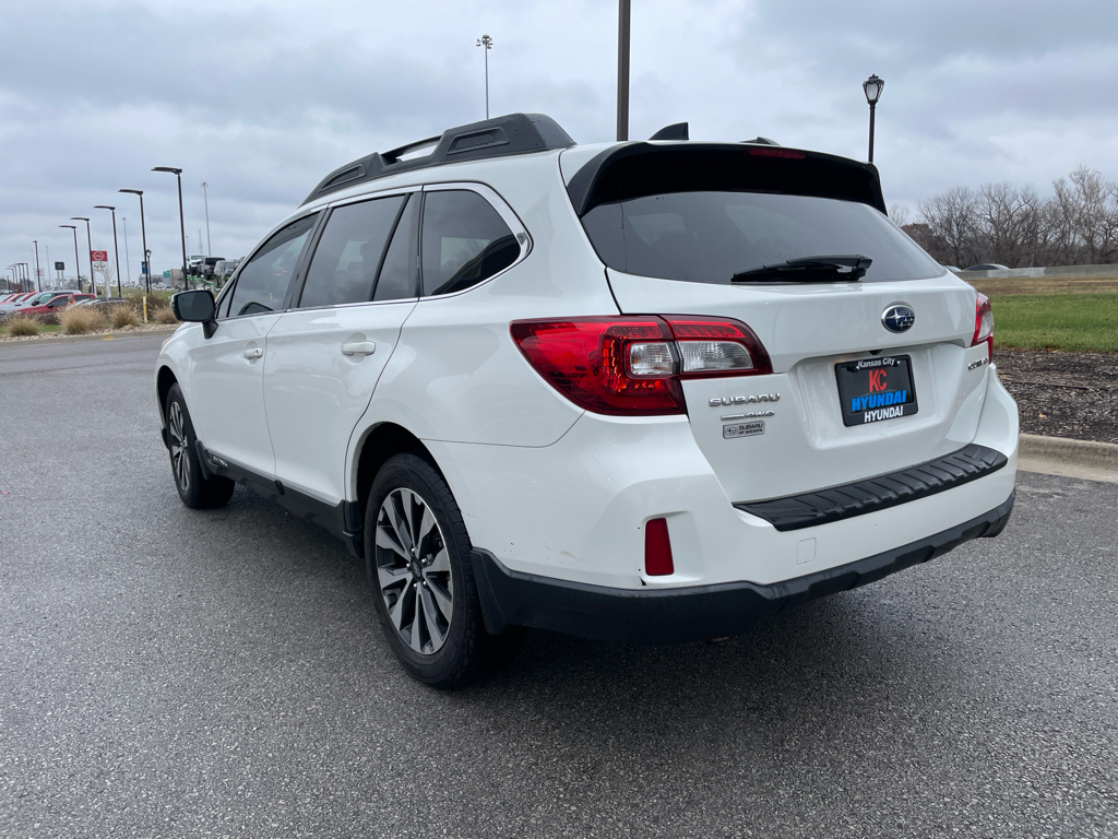 2016 Subaru Outback 2.5i Limited photo 2
