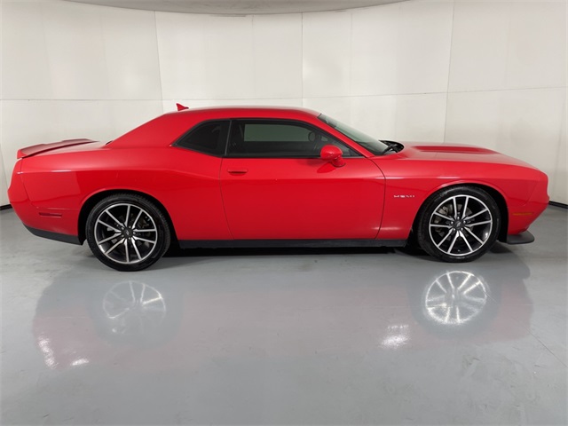 2022 Dodge Challenger R/T Plus photo 9