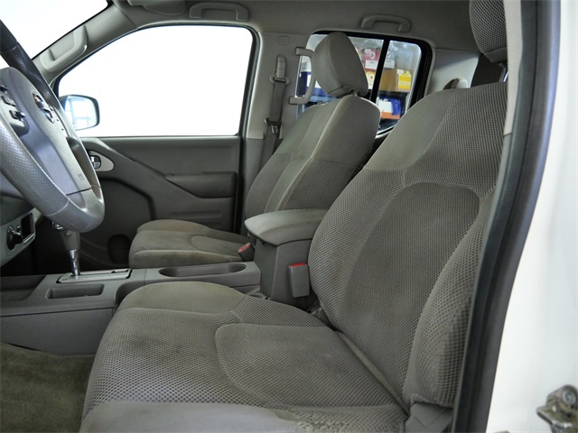 2017 Nissan Frontier SV photo 15