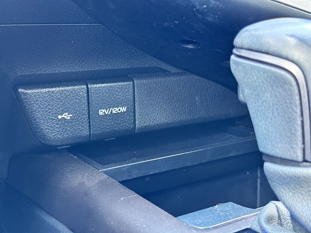 2022 Toyota Camry SE photo 27