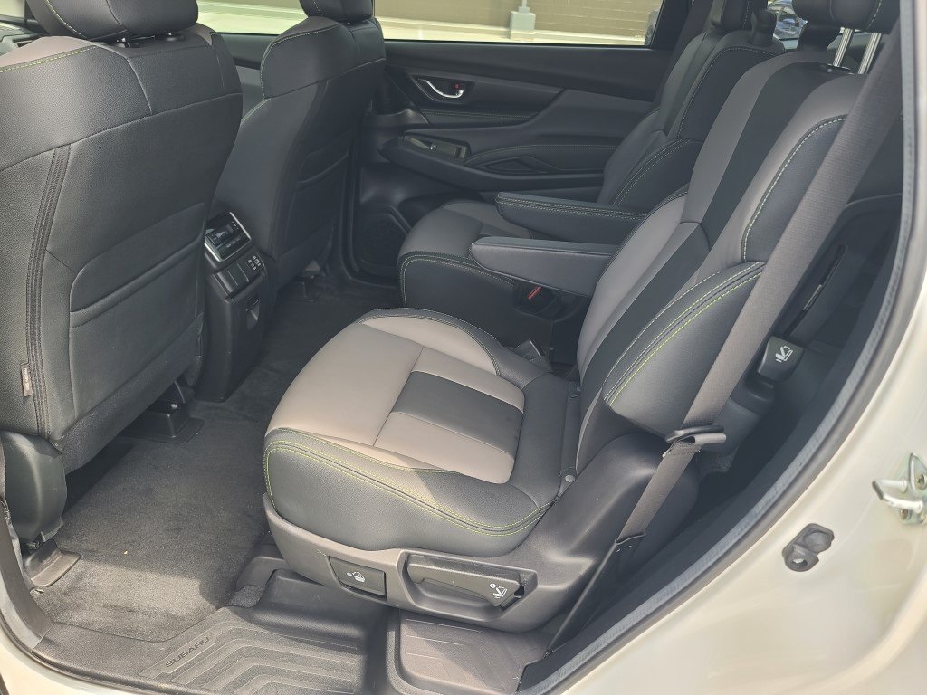 2024 Subaru Ascent Onyx Edition photo 17