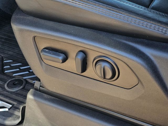 2022 Chevrolet Silverado 2500HD High Country photo 28