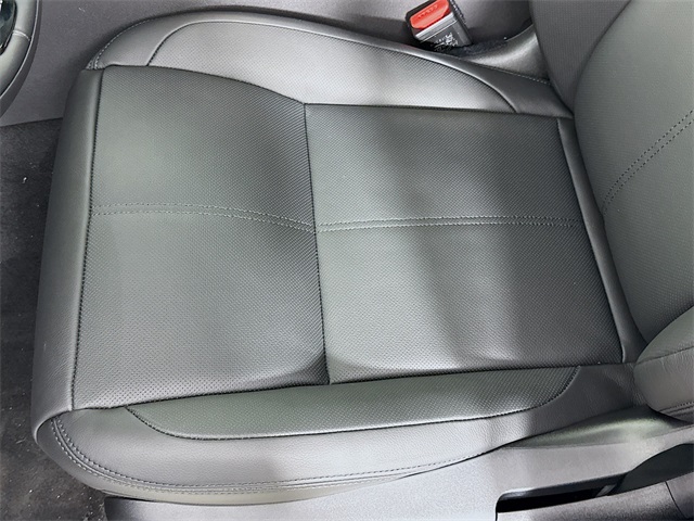 2026 Land Rover Range Rover Velar SE photo 20