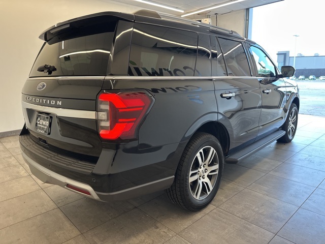 2024 Ford Expedition Limited photo 4