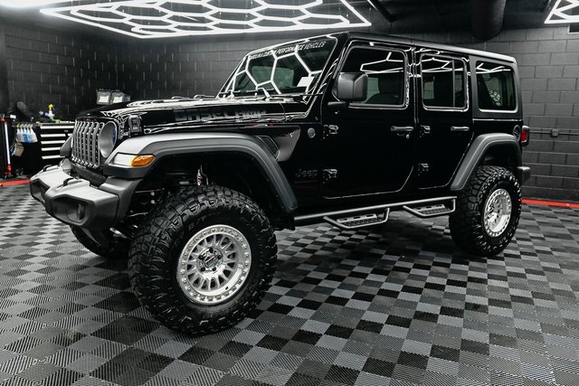 2025 Jeep Wrangler Sport photo 3