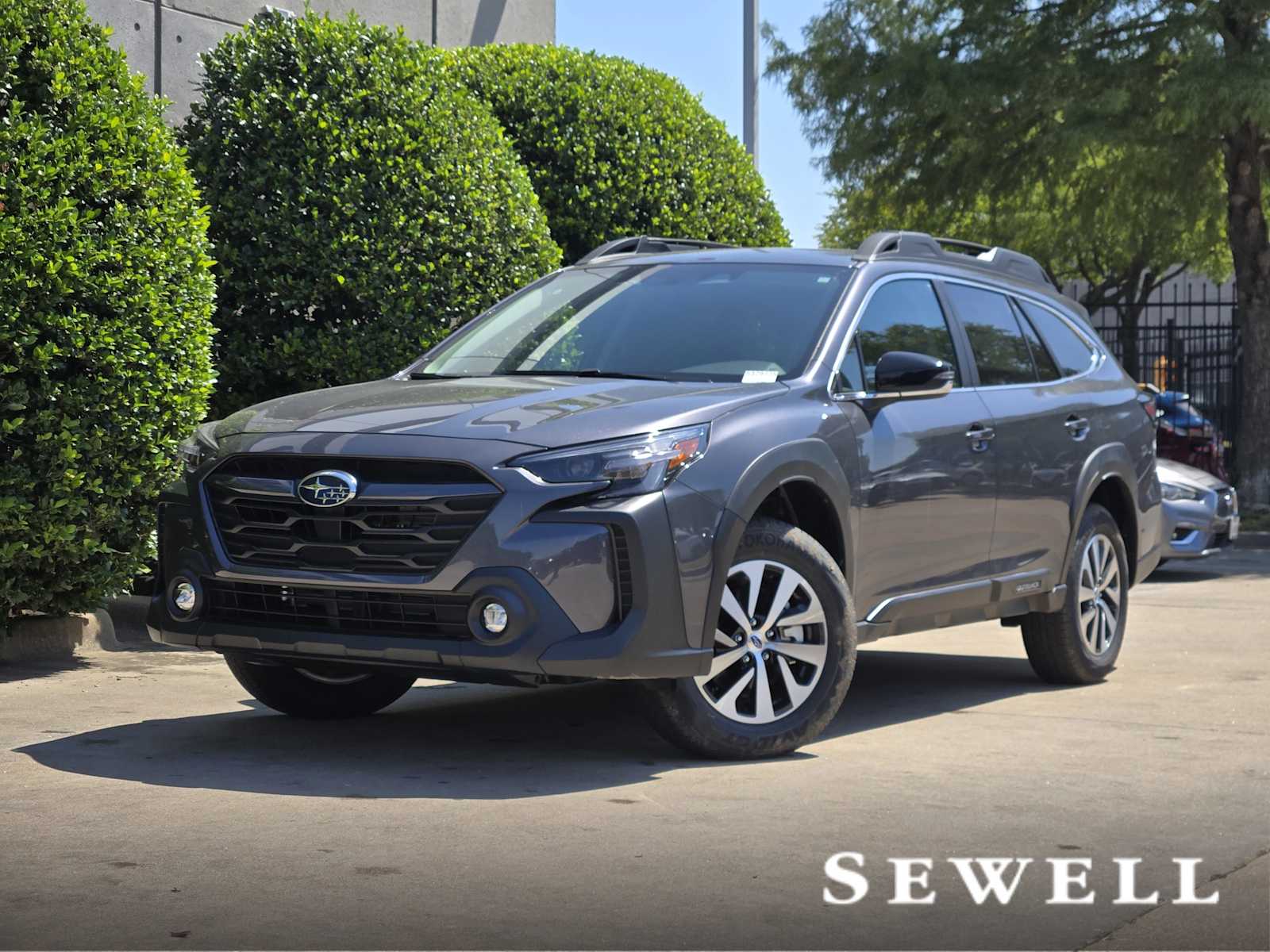 2025 Subaru Outback Premium's photo