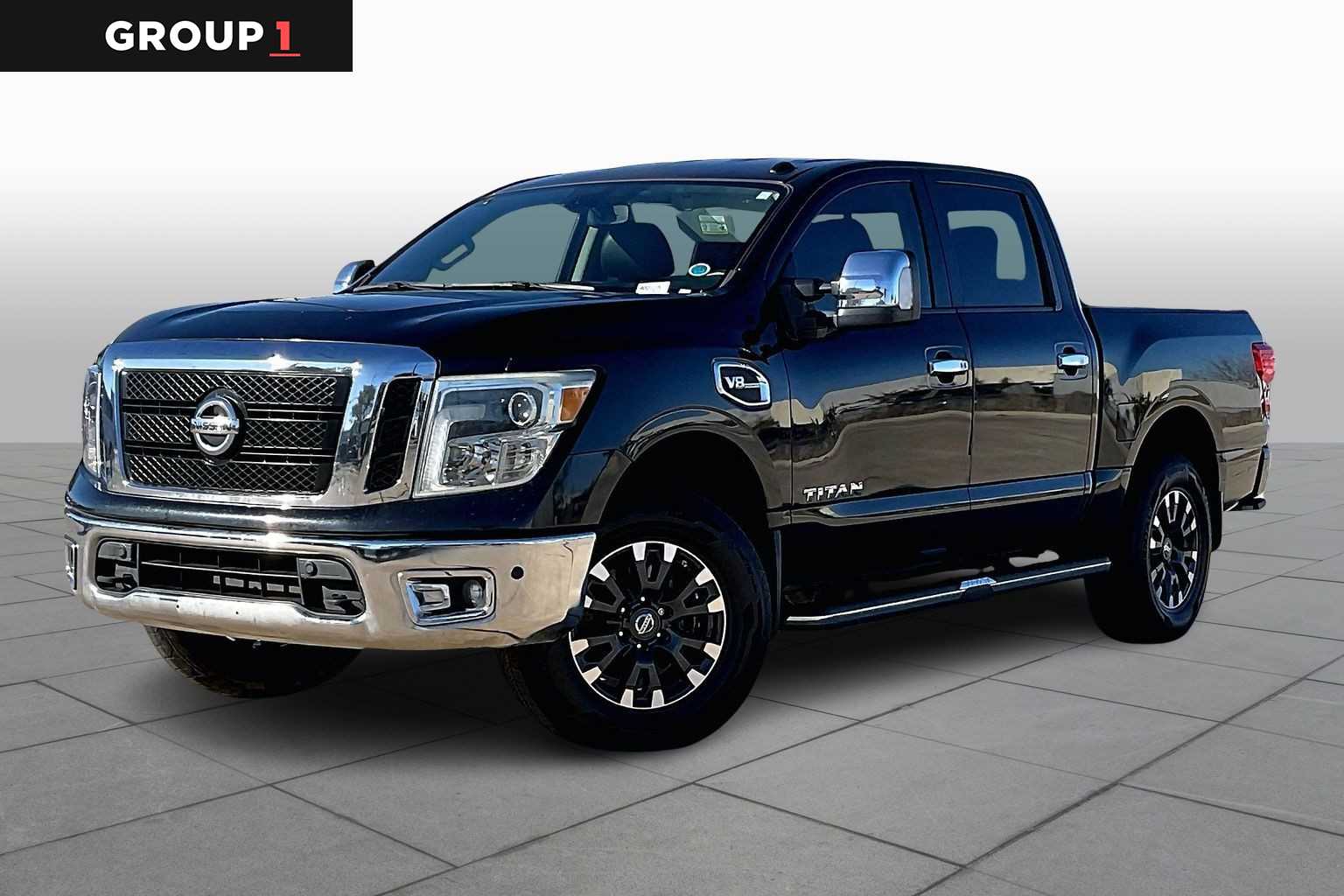 2017 Nissan Titan SL's photo