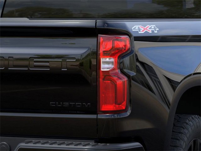2026 Chevrolet Silverado Custom photo 10
