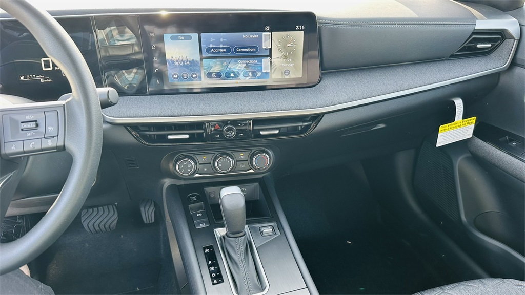 2026 Nissan Kicks SV photo 17