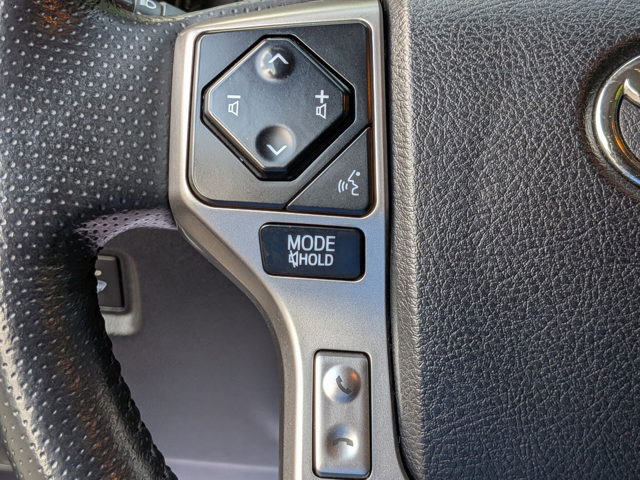 2024 Toyota 4Runner Limited photo 15
