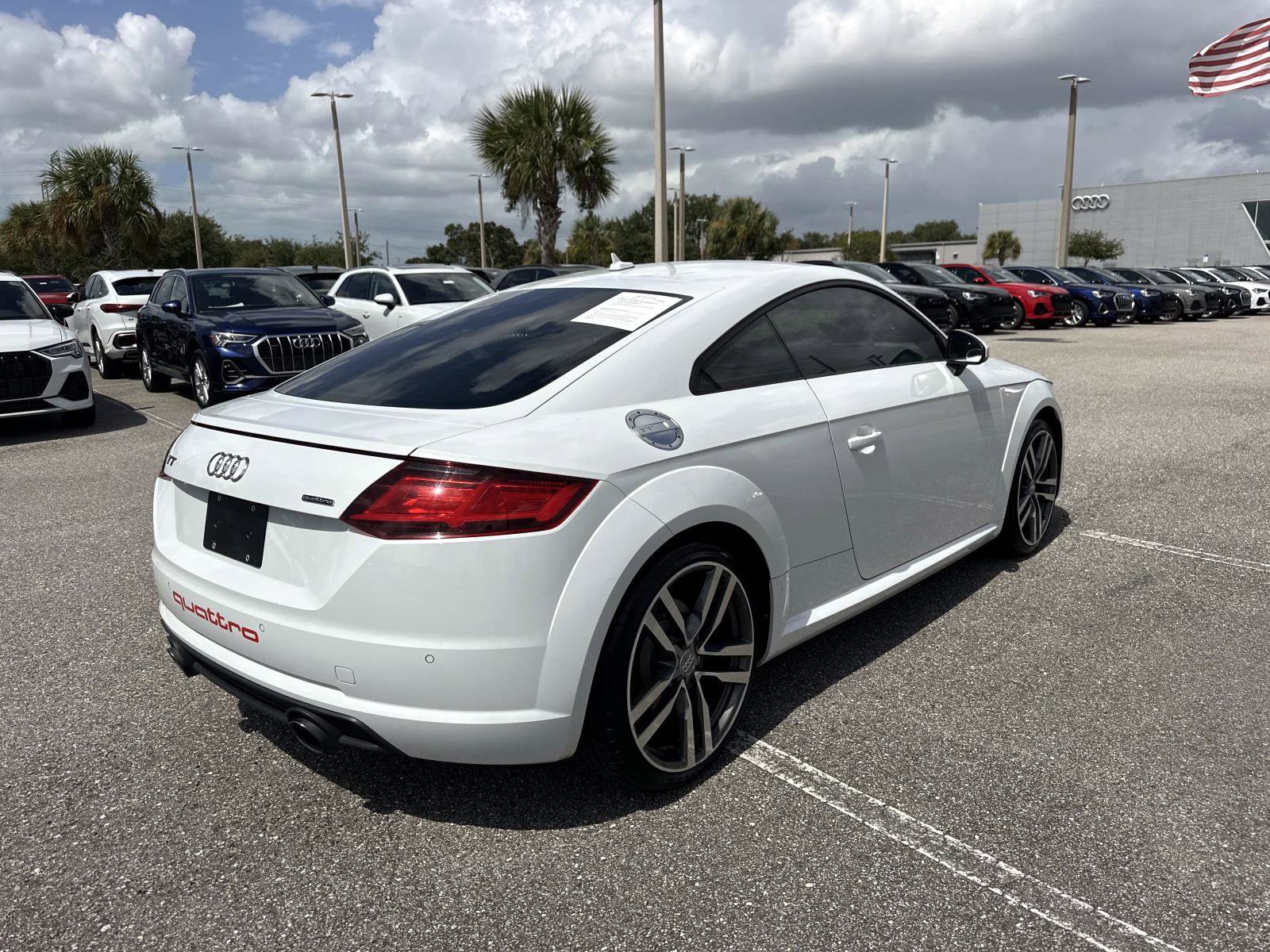 2017 Audi TT 2.0T Quattro photo 4