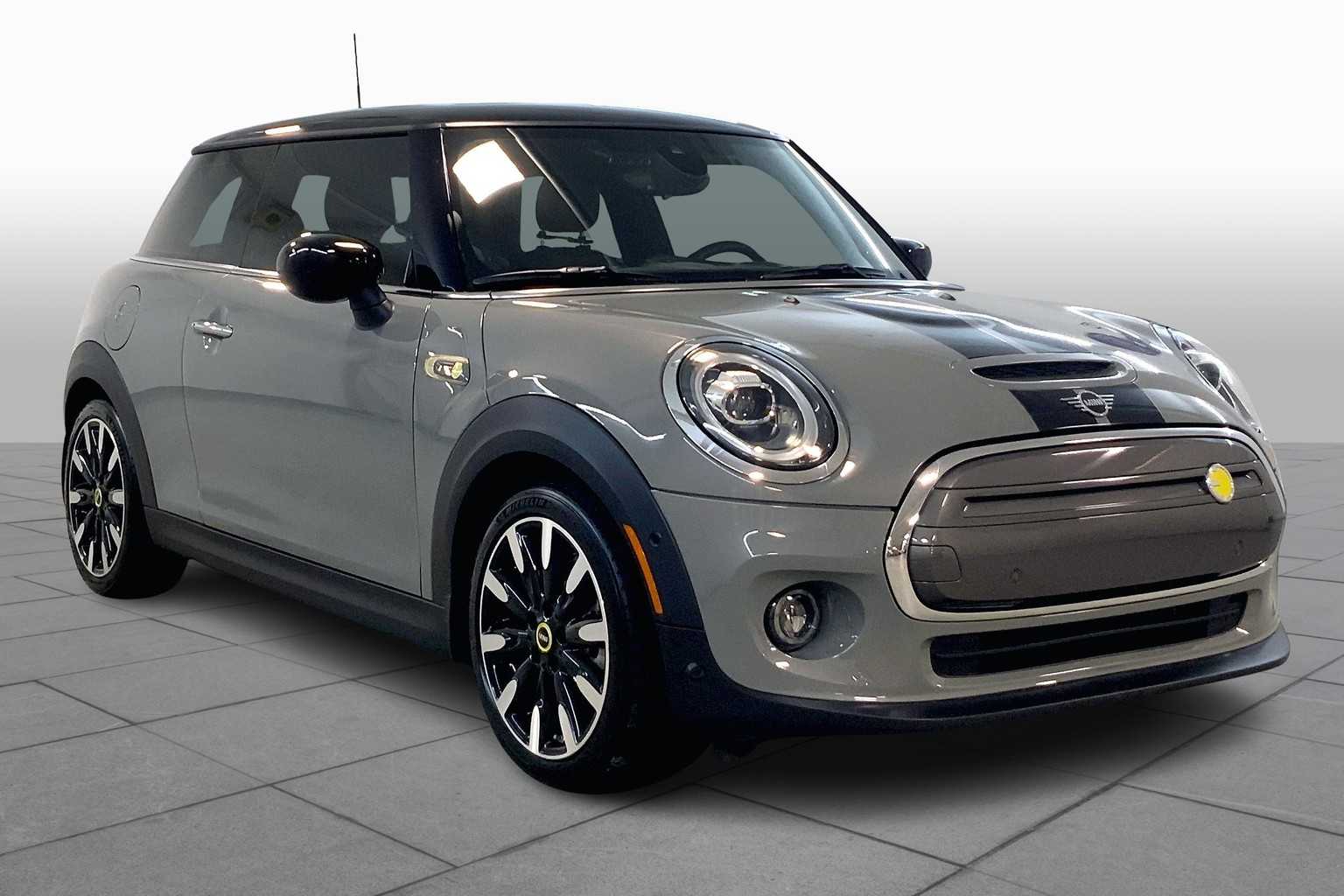 Used 2021 MINI Hardtop 2 Door SE with VIN WMWXP3C07M2N53694 for sale in Kansas City