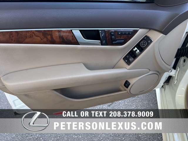 2012 Mercedes Benz C 300 4MATIC photo 17