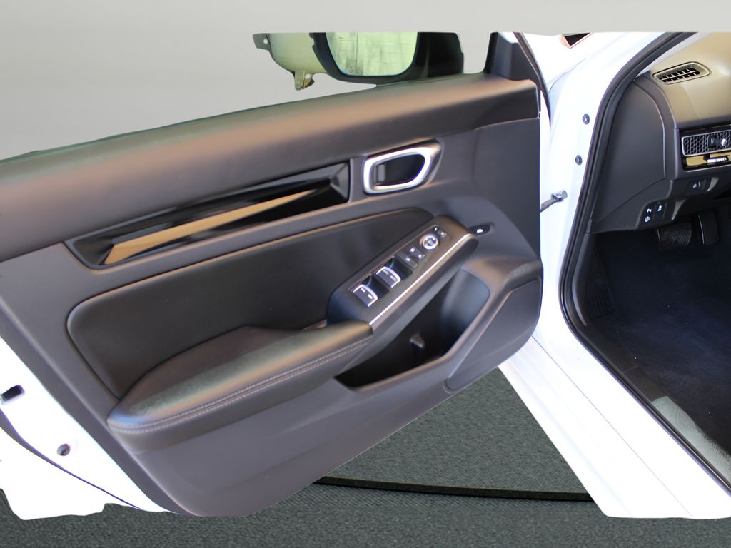 2022 Honda Civic Touring photo 24