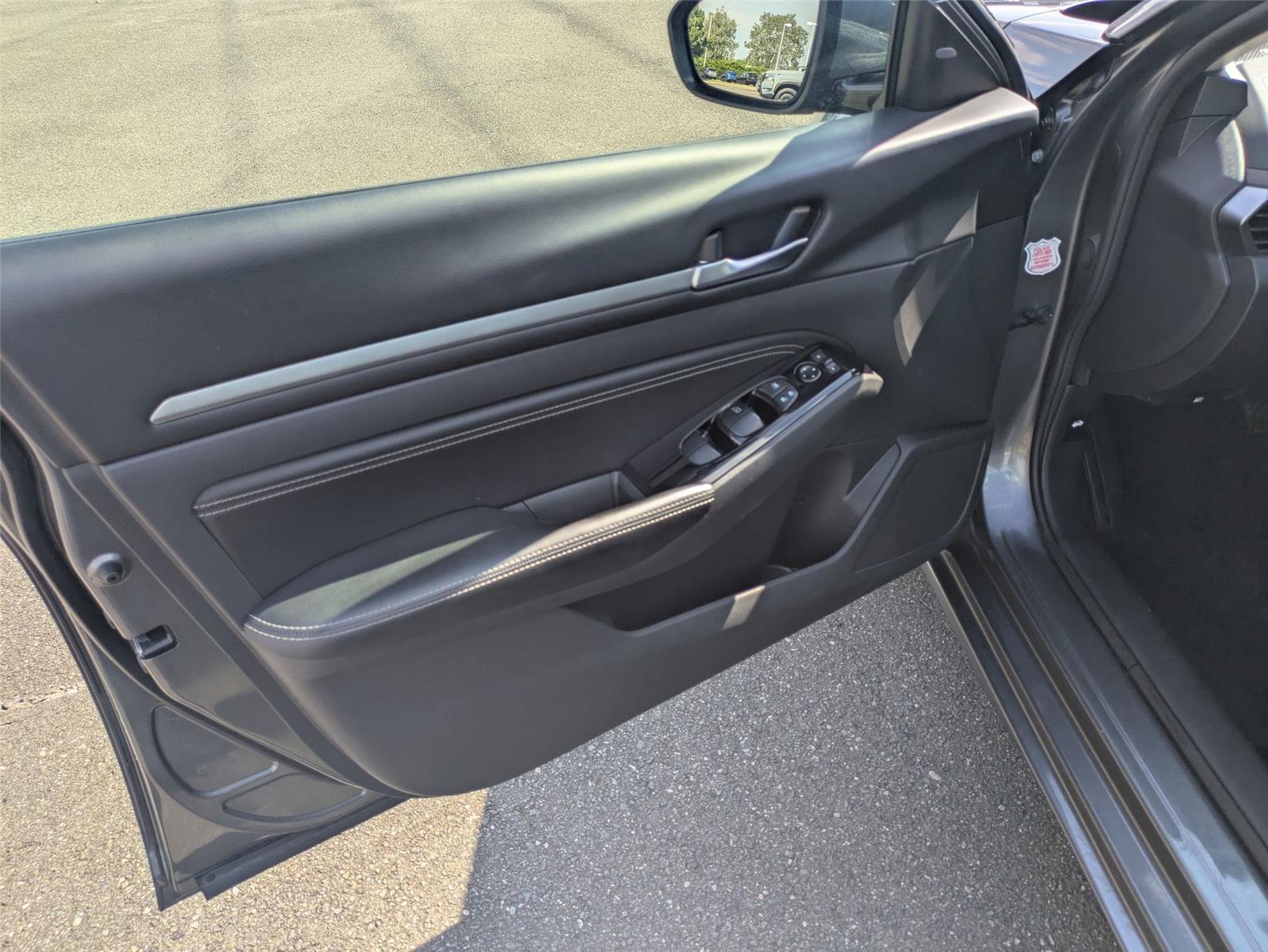 2023 Nissan Altima 2.5 SL photo 11