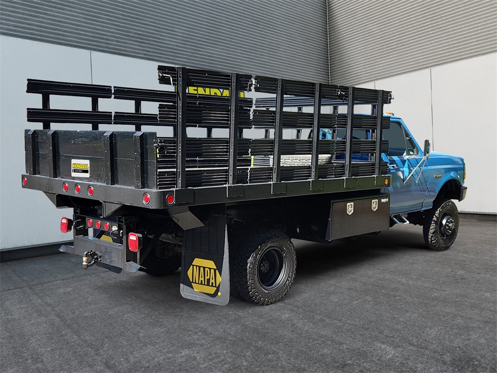 1997 Ford F-450 XL photo 4