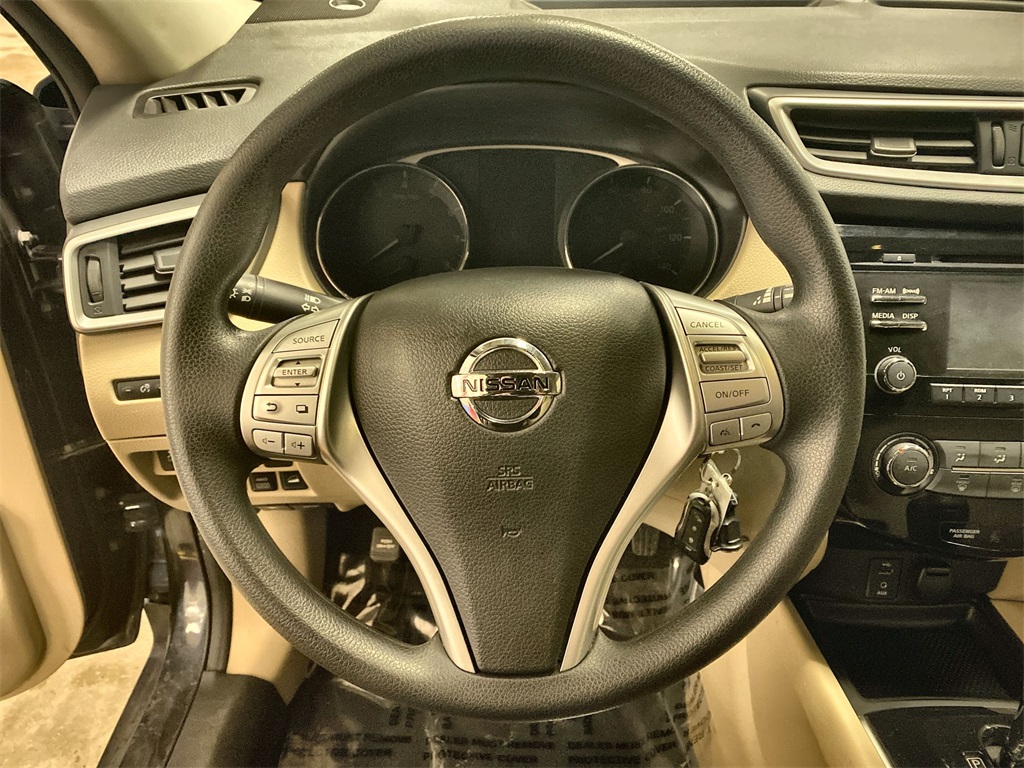 2016 Nissan Rogue S photo 3