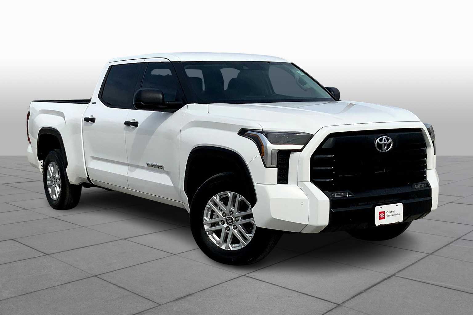 2024 Toyota Tundra SR5 photo 3