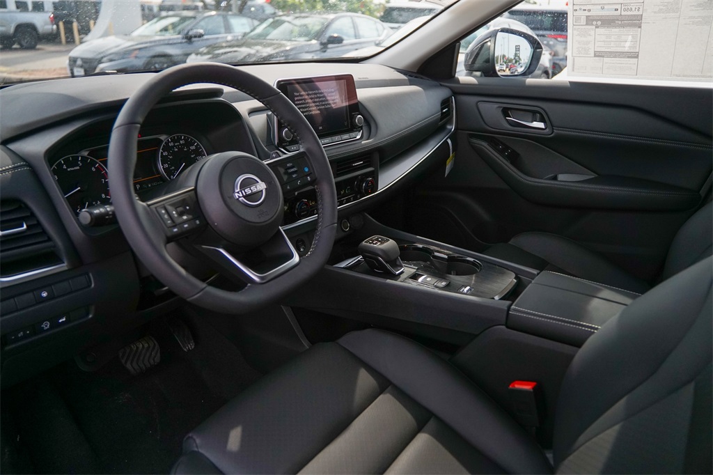 2024 Nissan Rogue SV photo 9
