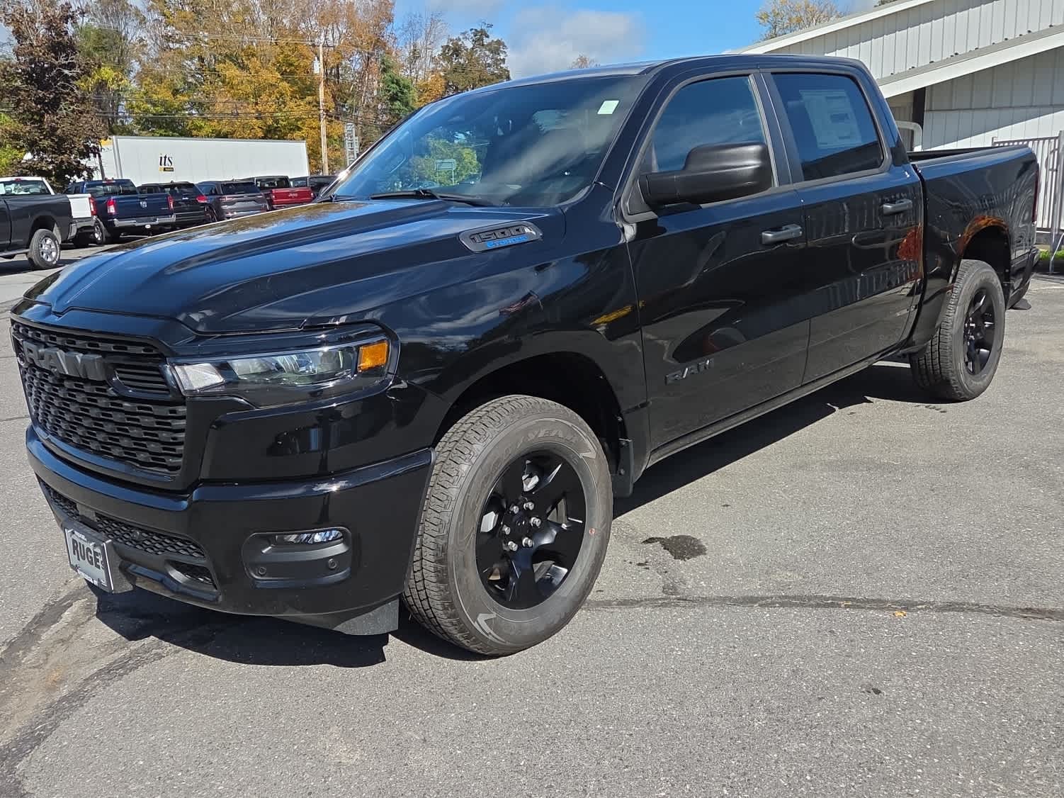 2025 Ram 1500 Tradesman photo 3