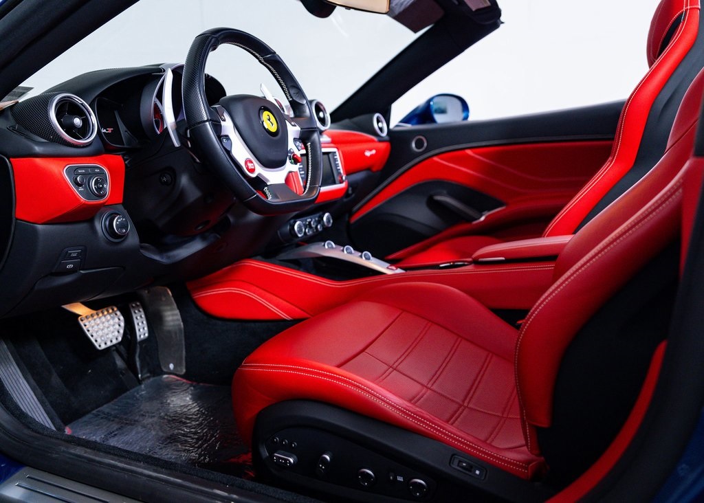 Certified Used 2017 Blu Abu Dhabi Metallic Ferrari T image 24