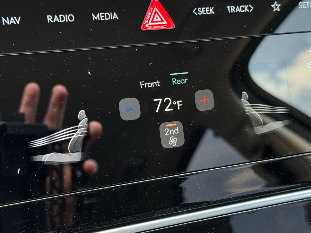 2025 Genesis GV80 2.5T AWD photo 31