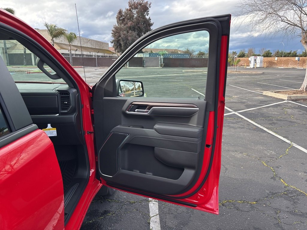 2025 Chevrolet Silverado 1500 LT photo 22