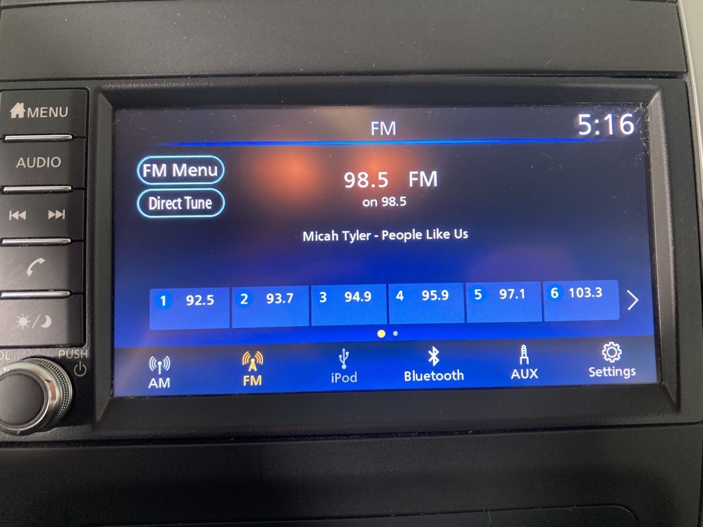 2019 Nissan Frontier SV photo 3