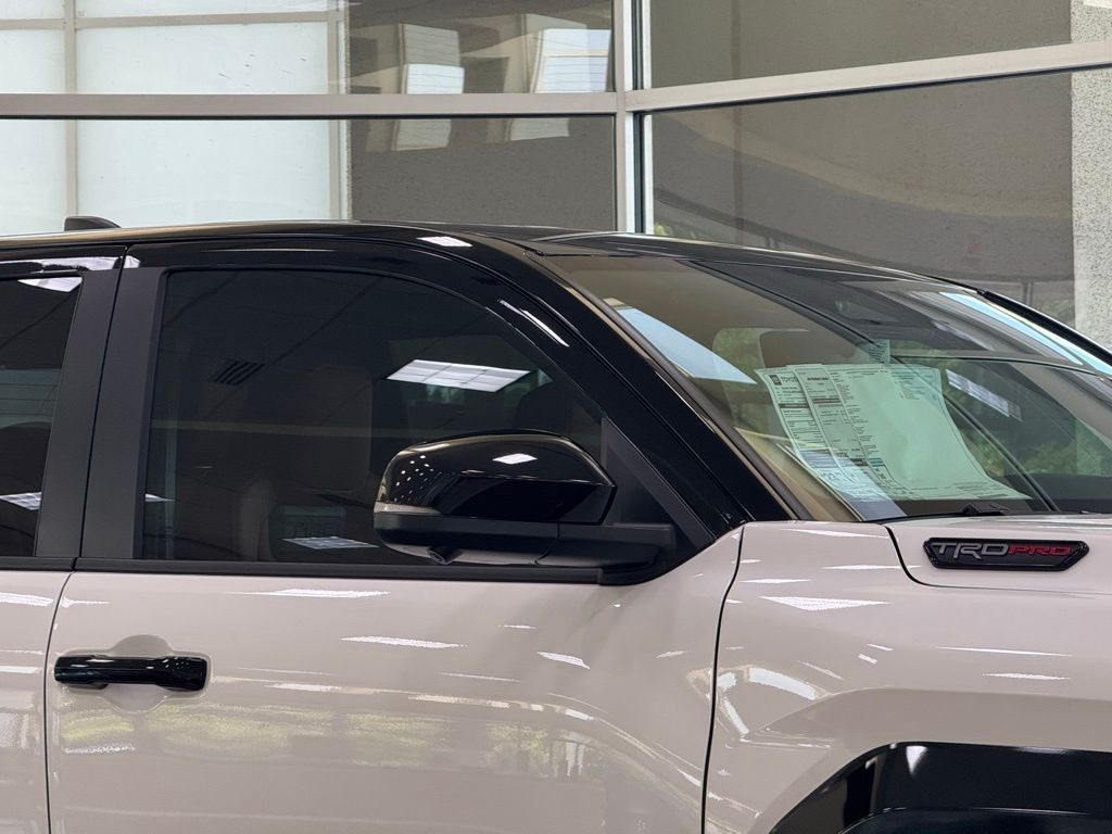 2025 Toyota Tacoma TRD Pro 4x4 photo 2