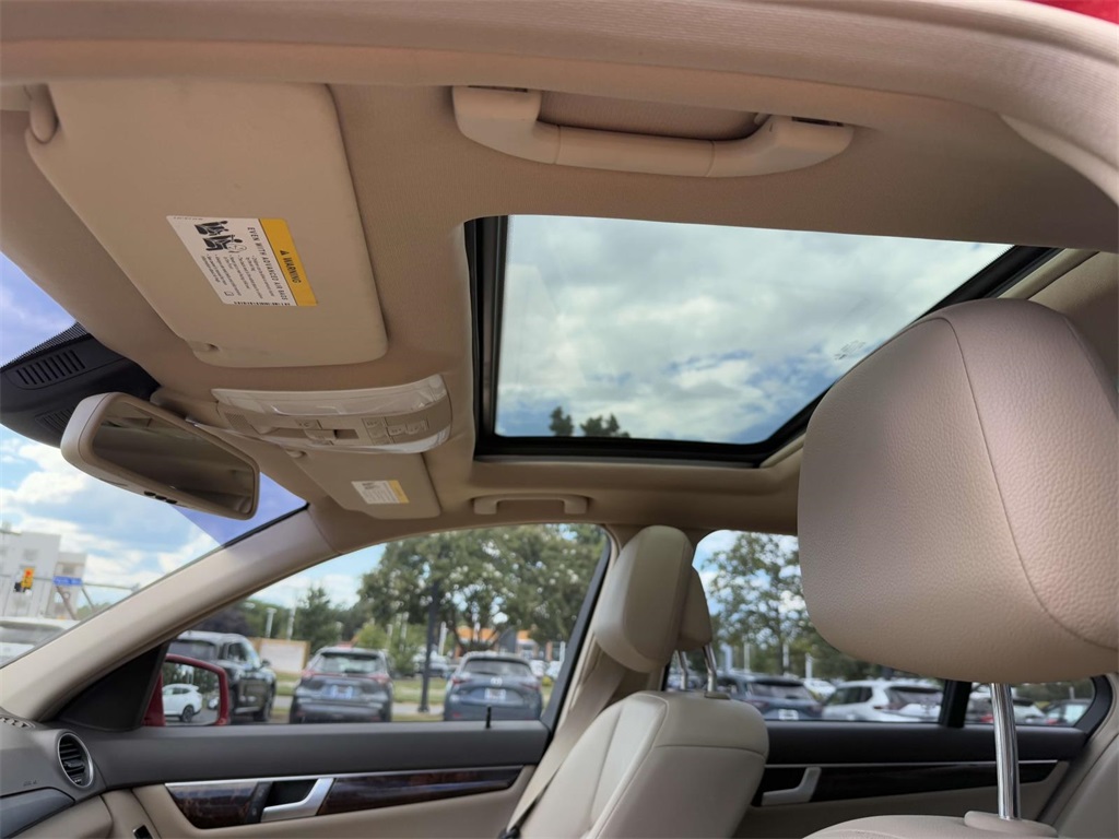 2014 Mercedes Benz C 250 Sport photo 3