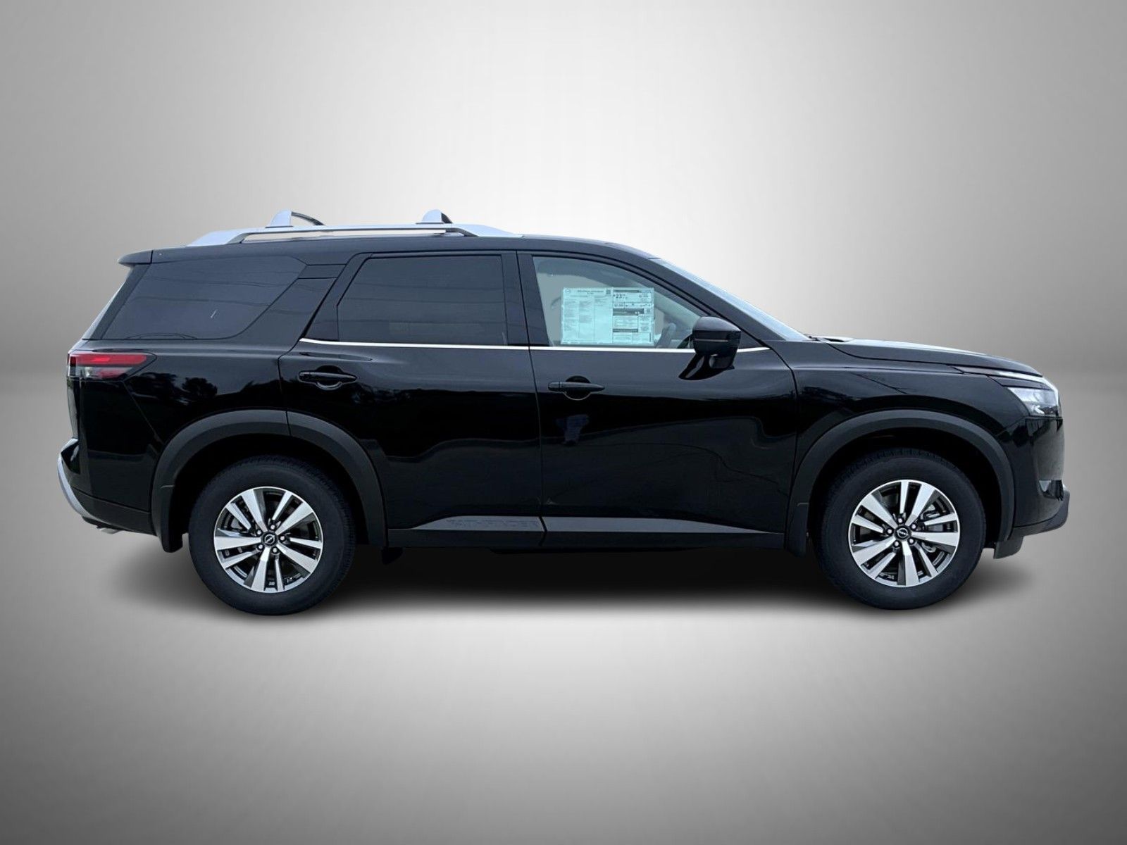 2025 Nissan Pathfinder SL photo 4
