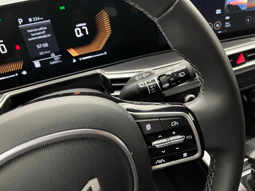 2024 Kia Sorento S photo 29
