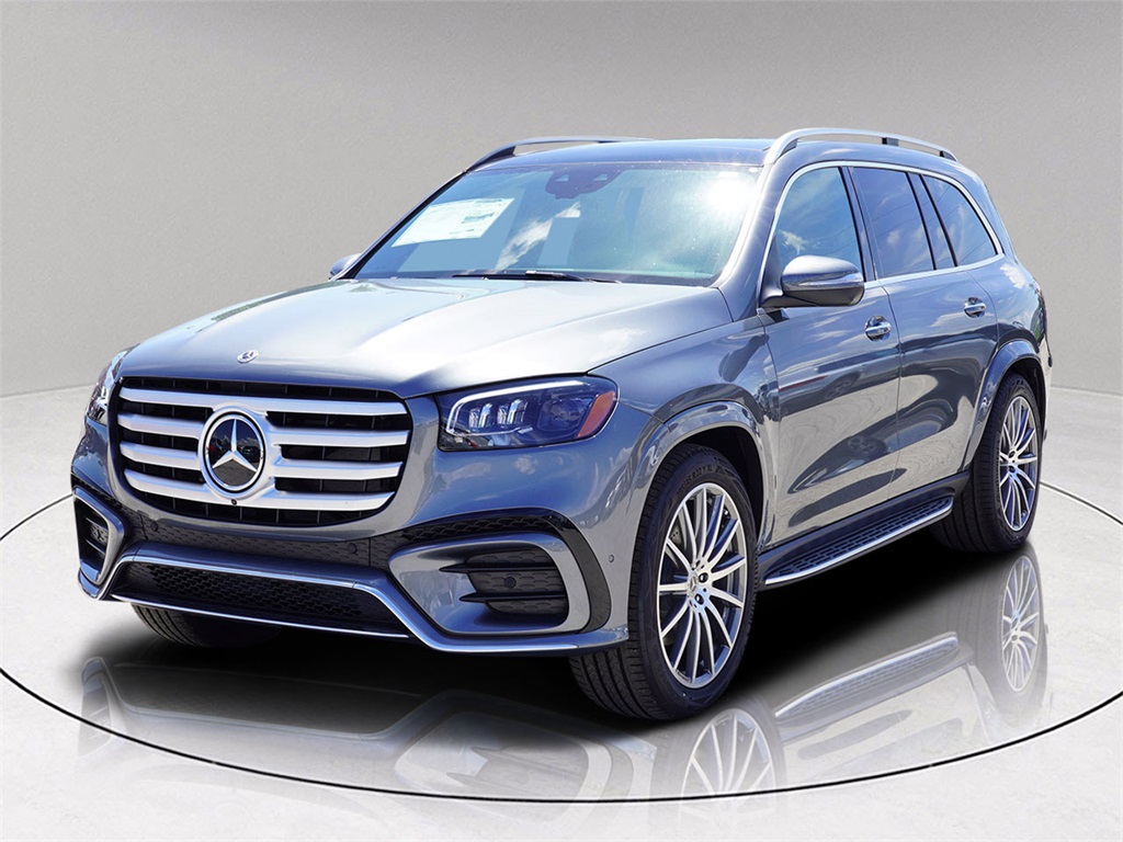 2026 Mercedes Benz GLS 450 4MATIC photo 2