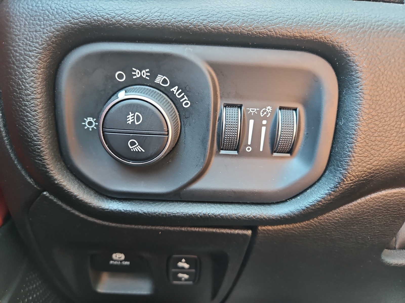 2025 Ram 1500 Rebel photo 17