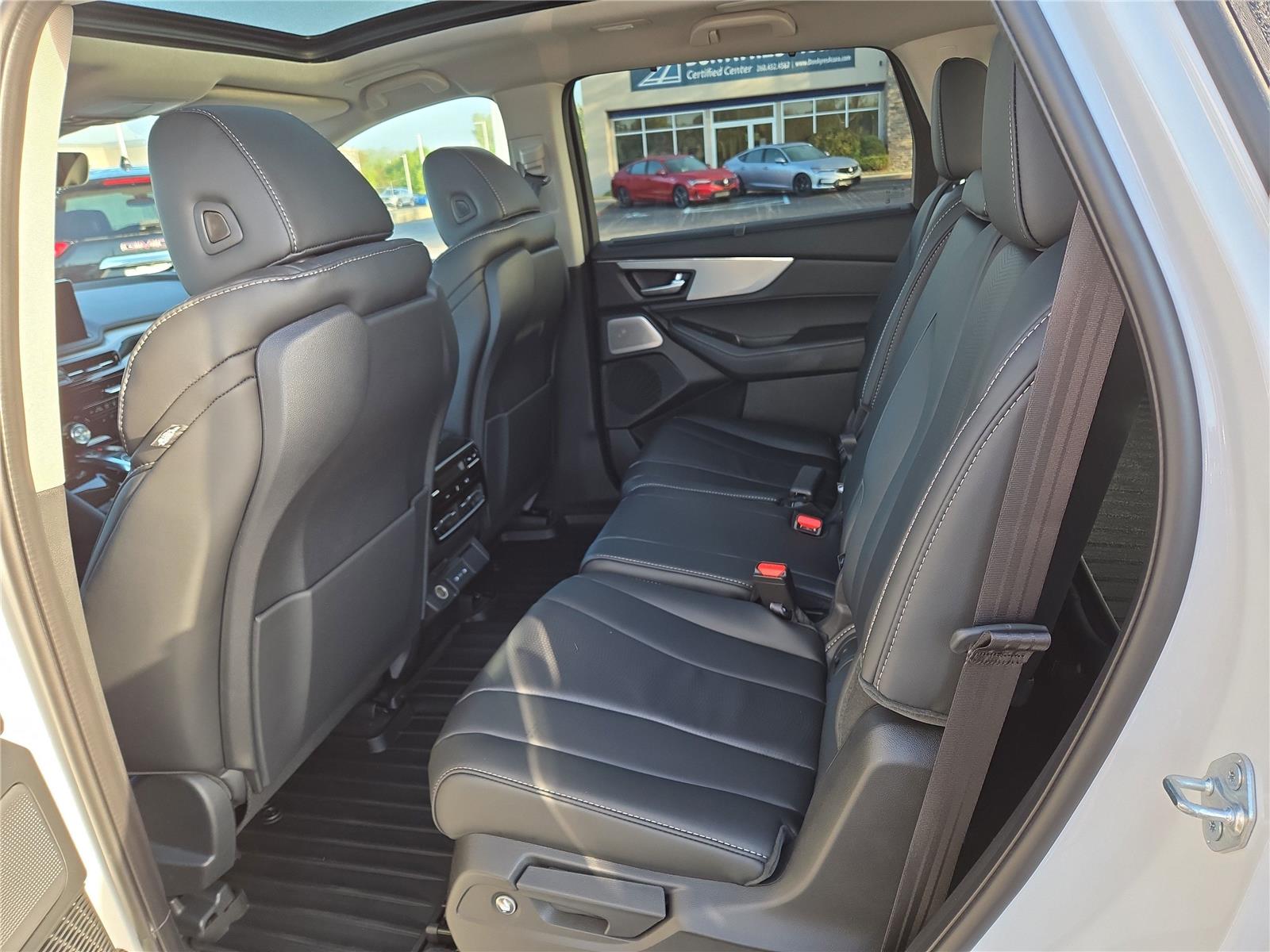 2026 Acura MDX SH-AWD Technology photo 18