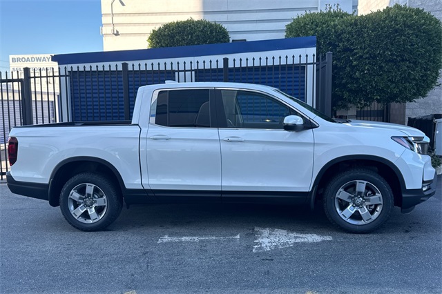2025 Honda Ridgeline RTL photo 4