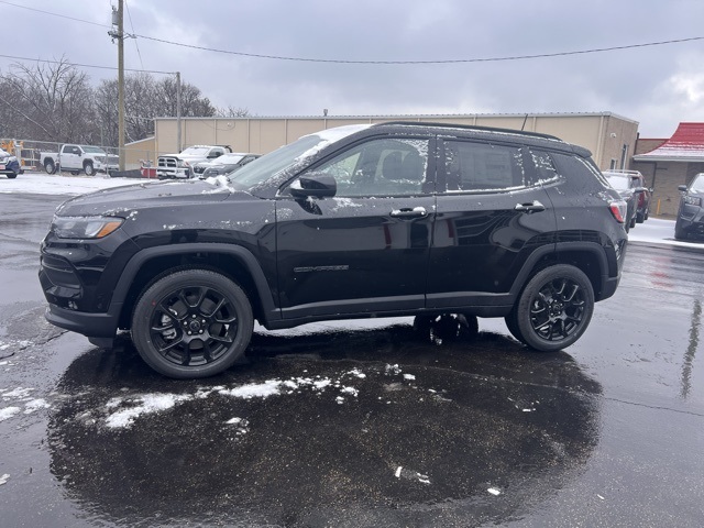 2025 Jeep Compass Latitude Altitude Special Edition photo 2