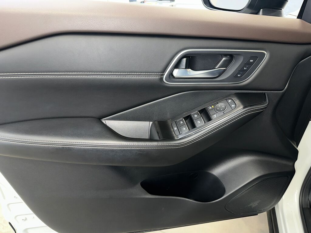 2021 Nissan Rogue SL photo 4
