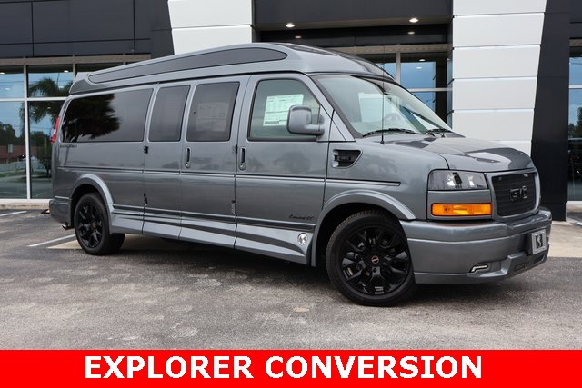 2025 Gmc Savana Cargo 2500 photo 2
