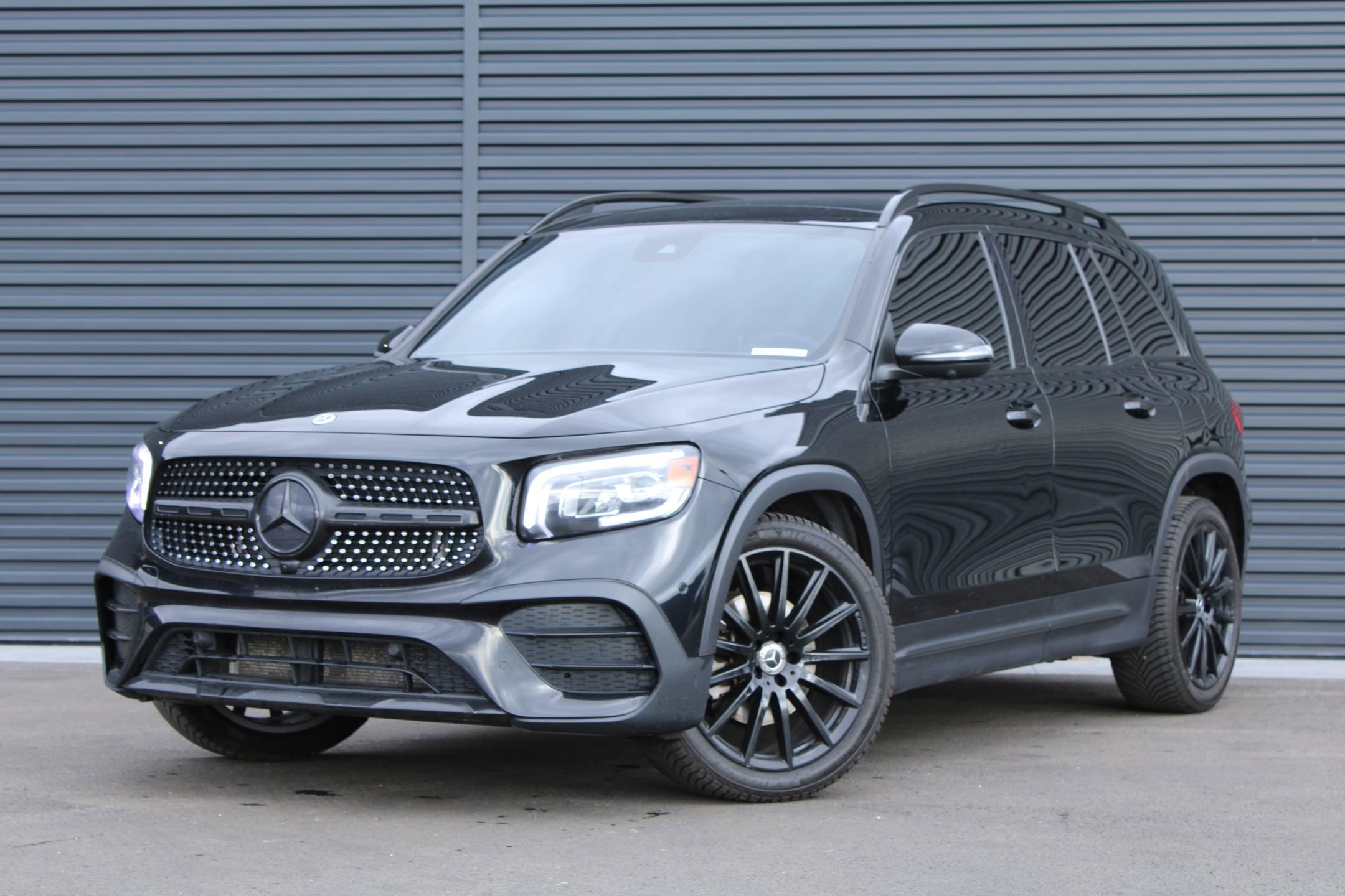 2022 Mercedes-Benz GLB Base's photo