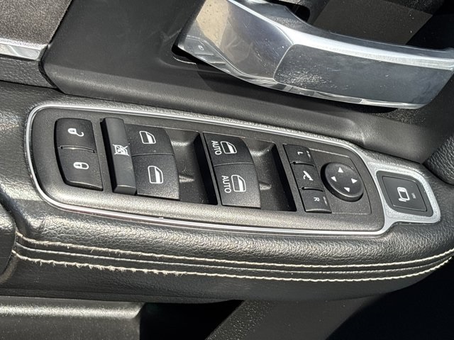 2022 Ram 3500 Laramie photo 25