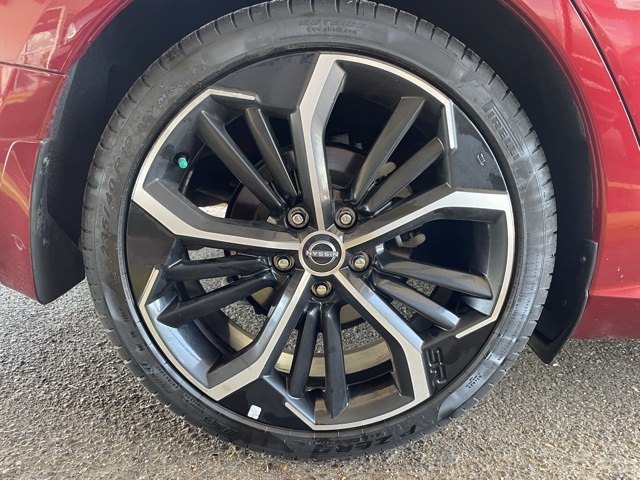 2023 Nissan Altima 2.5 SR photo 8
