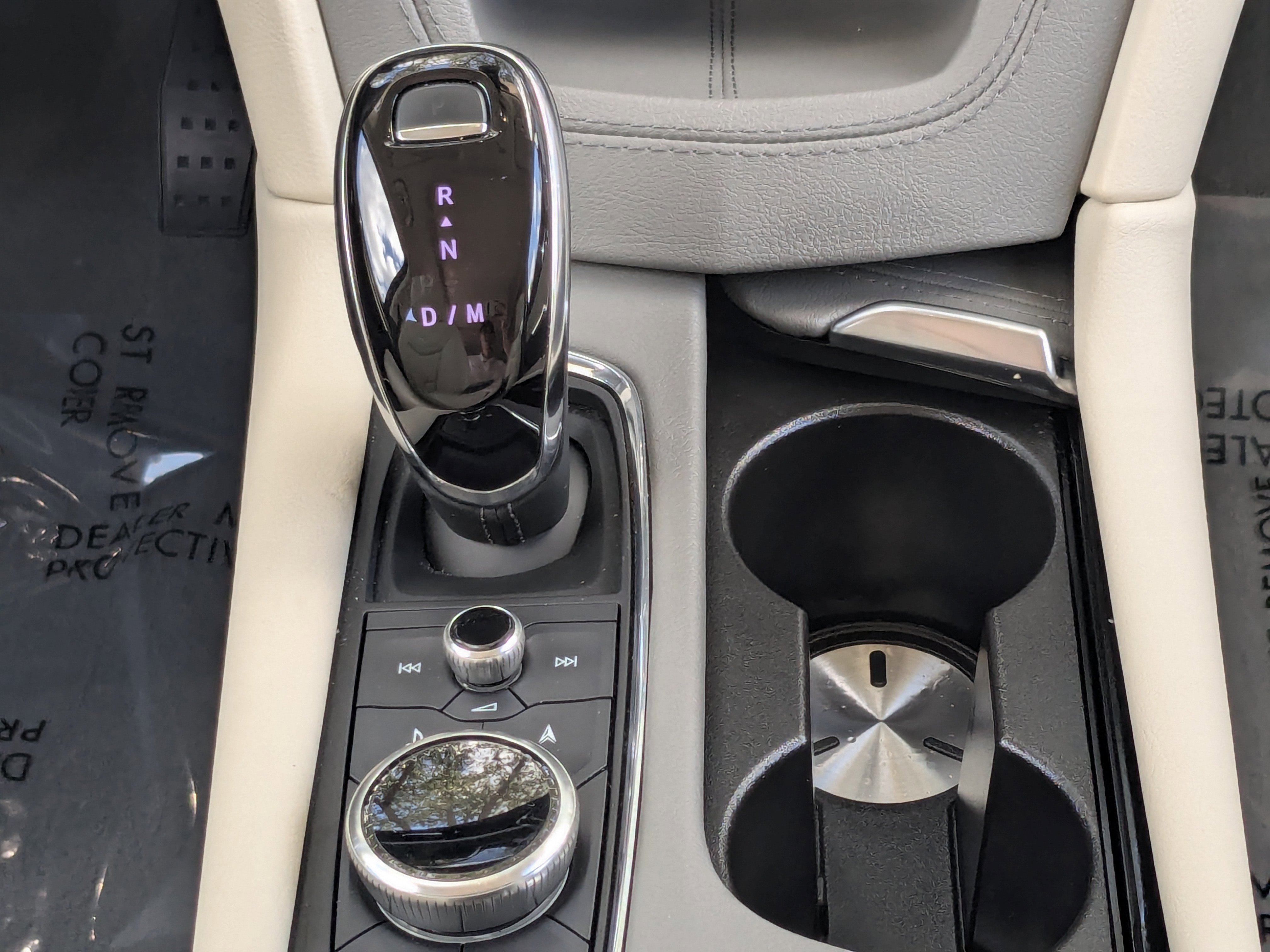 2024 Cadillac XT6 Premium Luxury photo 11