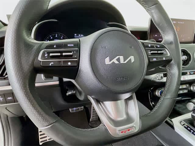 2022 Kia Stinger GT1 photo 13