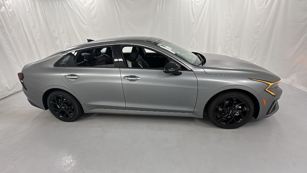 2026 Kia K5 GT-Line photo 2