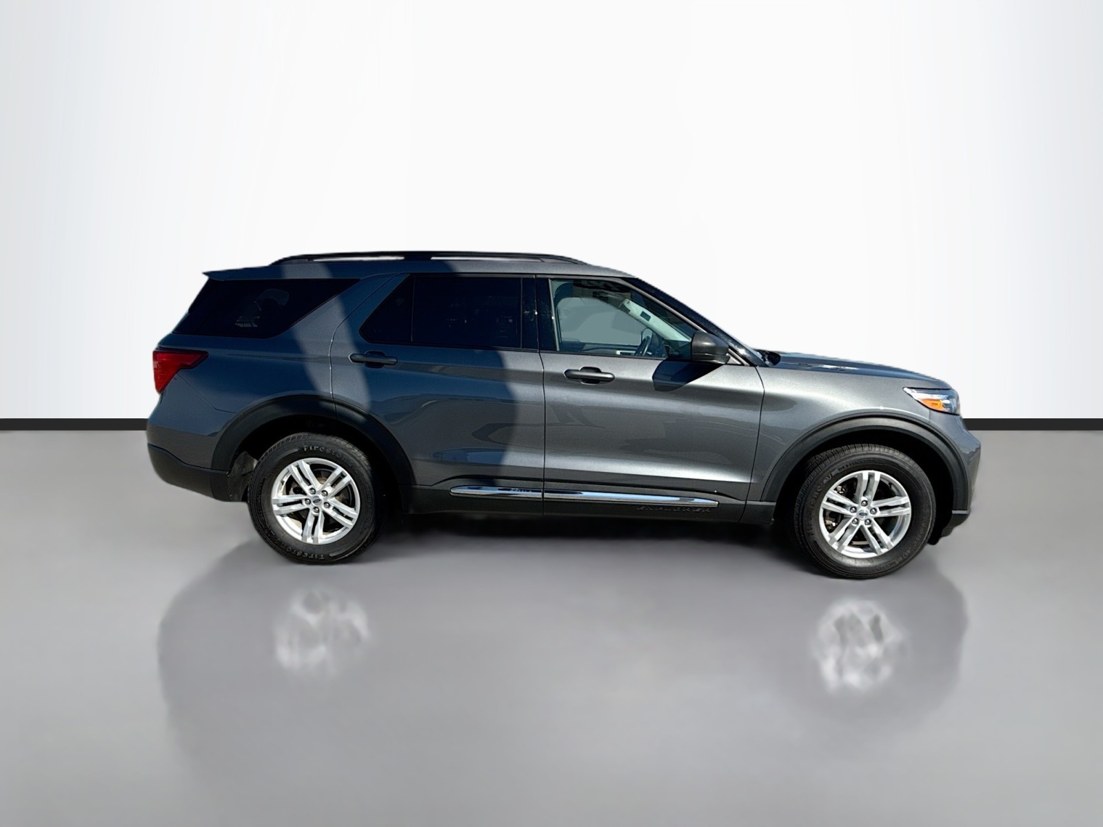 2022 Ford Explorer XLT photo 4