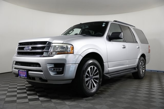 2016 Ford Expedition XLT photo 2