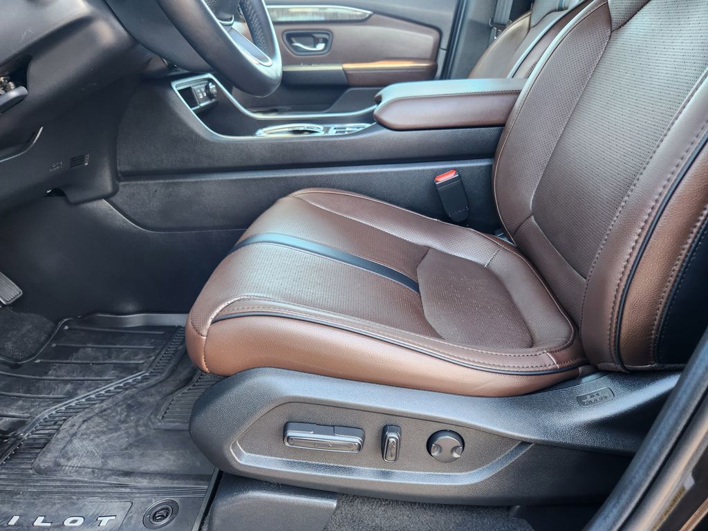 2025 Honda Pilot Elite photo 12