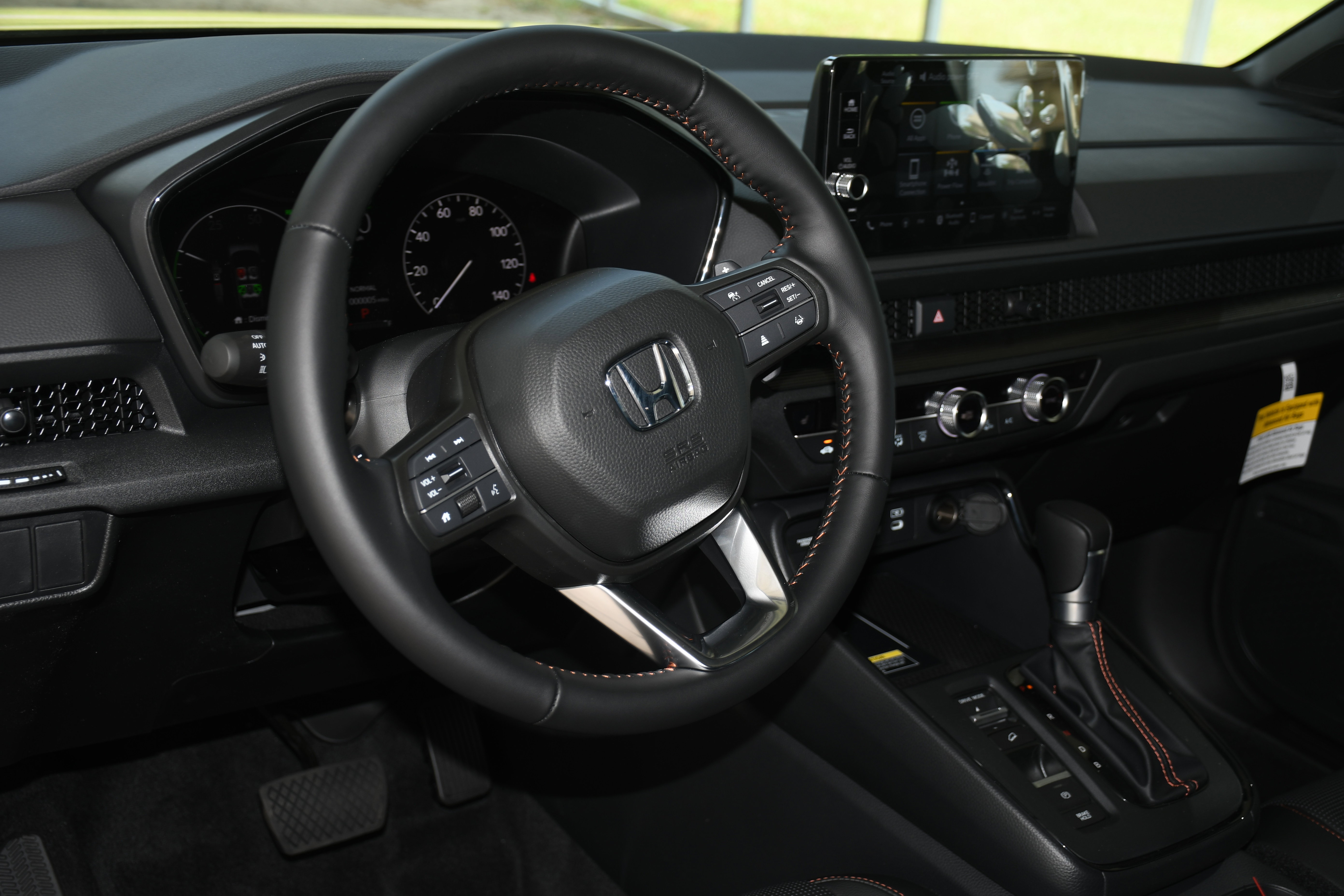 2025 Honda CR-V Hybrid Sport-L photo 2