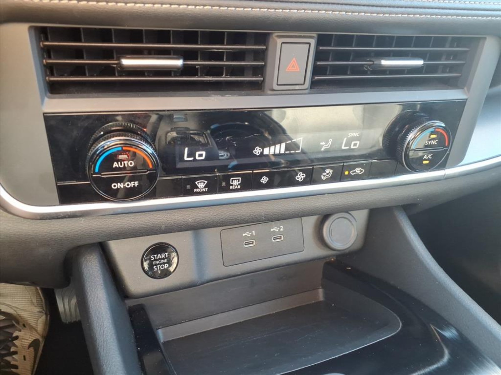 2024 Nissan Rogue SV Silver at Robbins Nissan